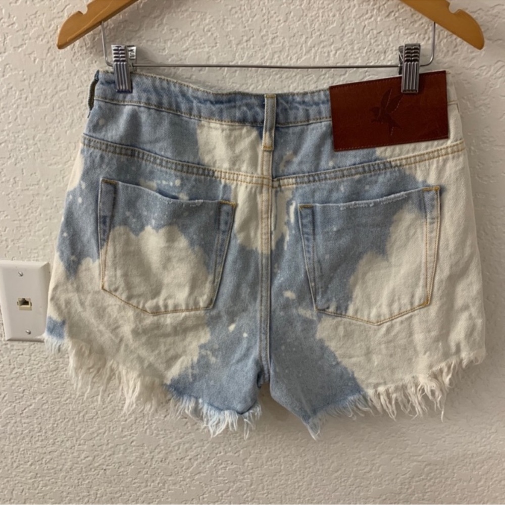 One Teaspoon Bonita Bleach Affect Shorts size 30 - Picture 5 of 7